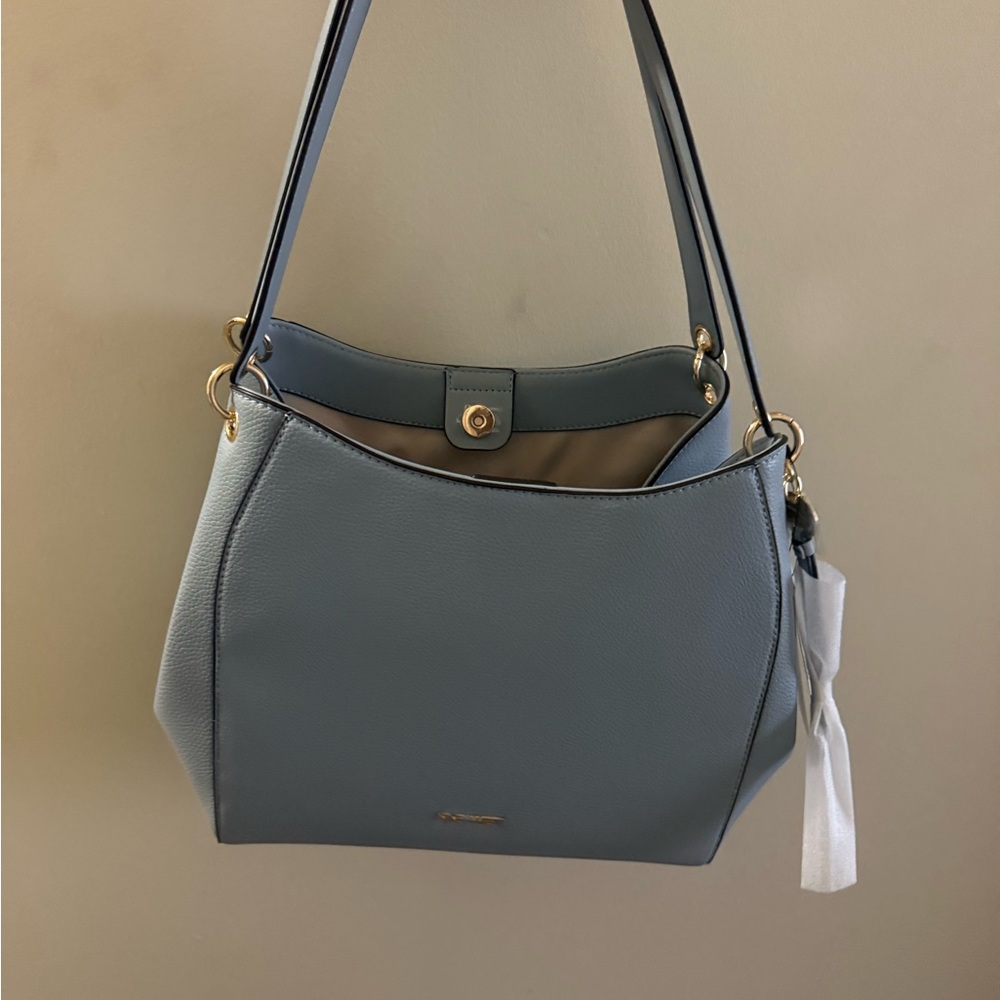 Brand New Nine West Blue Hanfbad